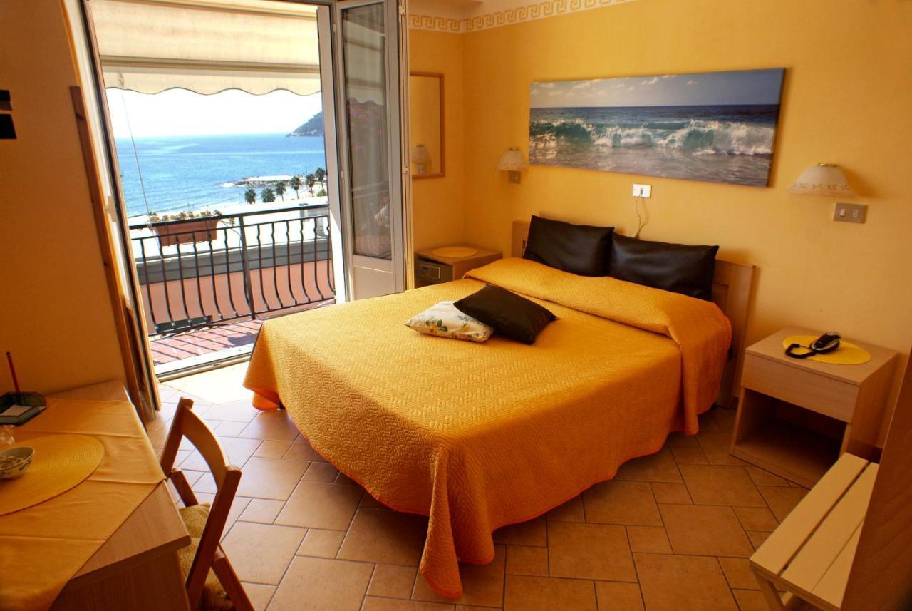 Albergo La Pineta Andora Экстерьер фото