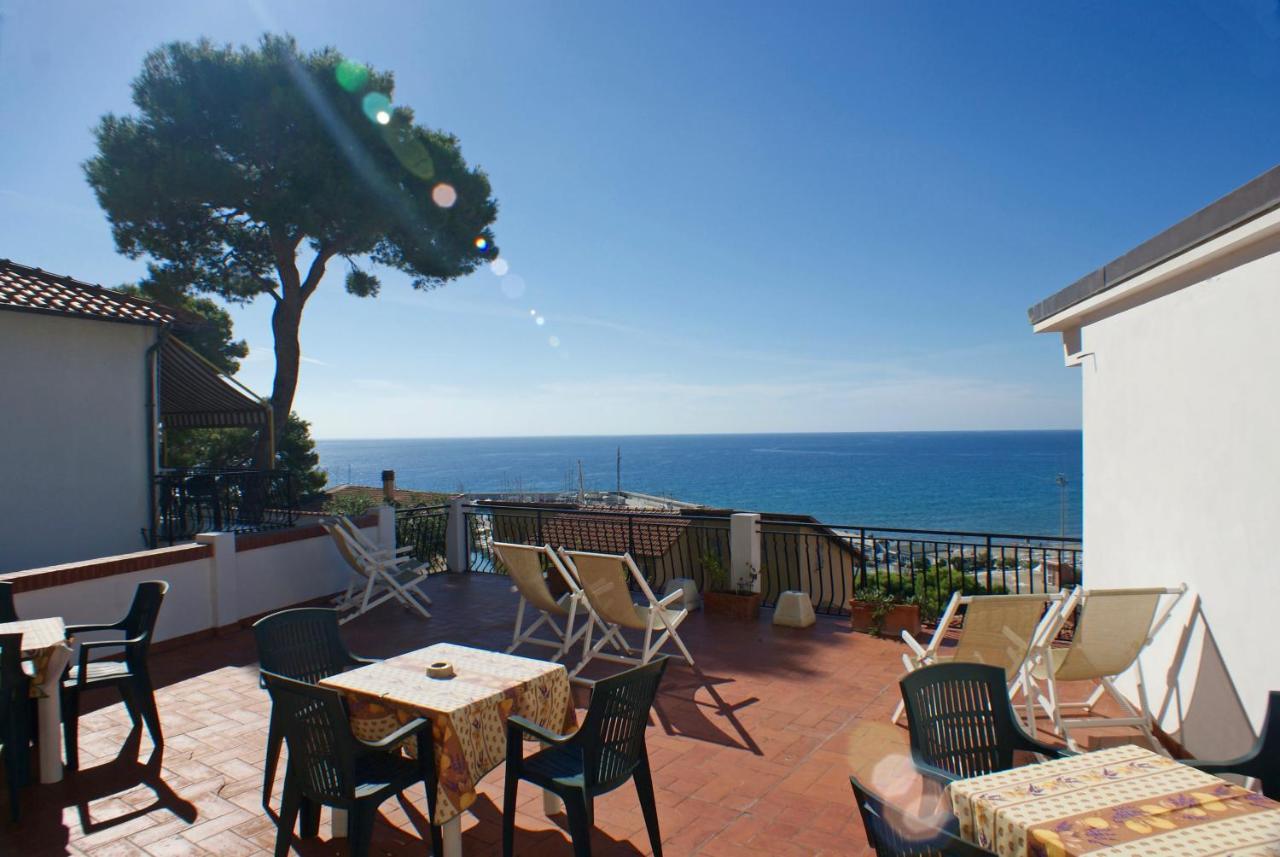 Albergo La Pineta Andora Экстерьер фото
